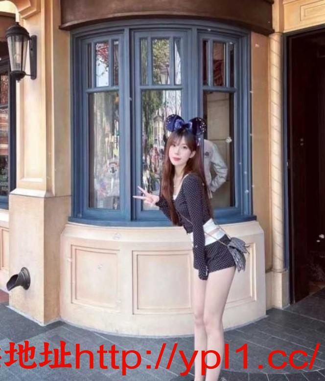 长腿妹妹后入平拍干出白浆