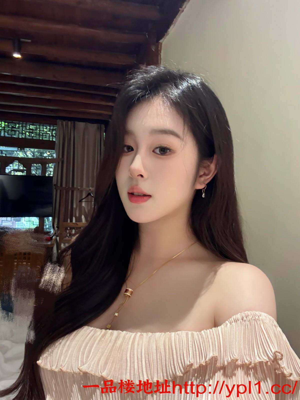 00后微胖女大学生（可外出）