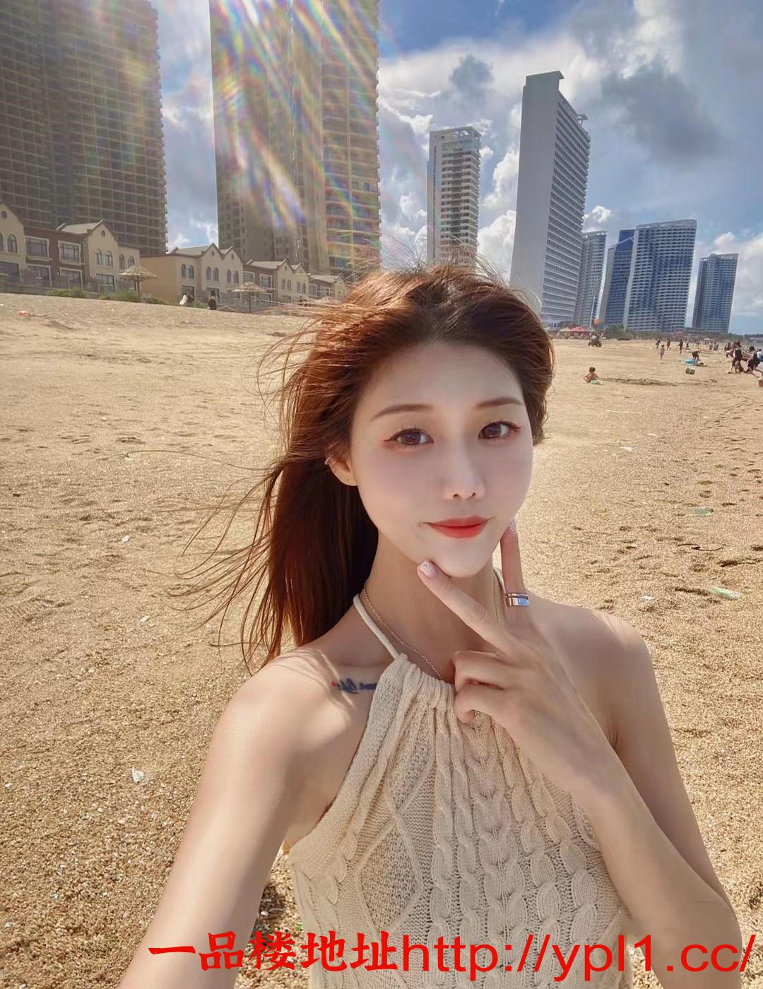 年轻漂亮小妹妹，听话服务好，淫水多