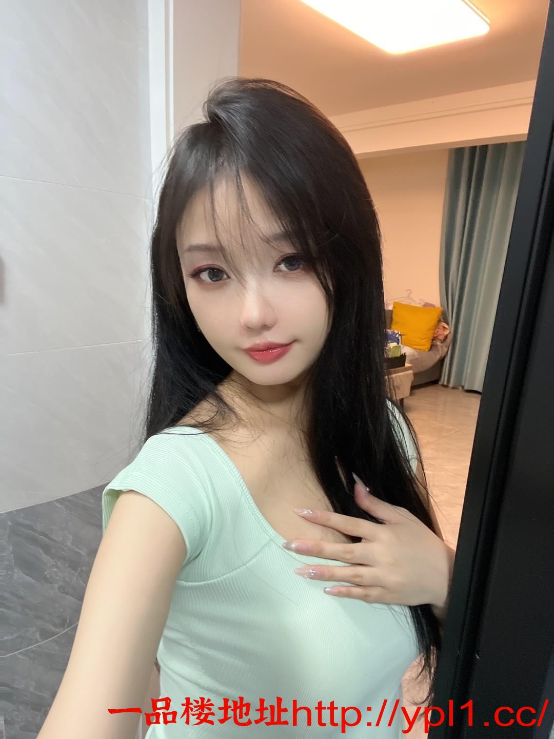 南城下海妹妹火辣身材 性感大奶 口活非常棒