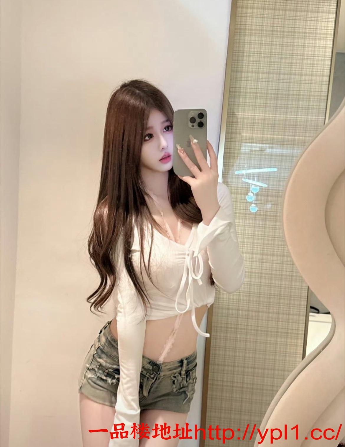 肤白嫩妹身材娇小可调教