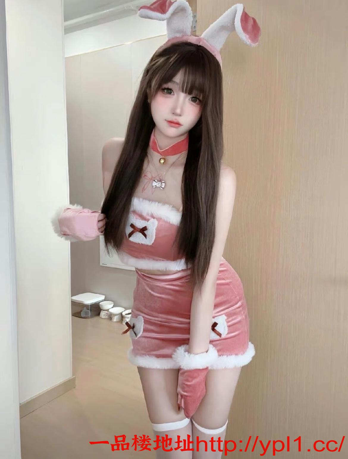 甜美小妹魔鬼身材超性感兼职