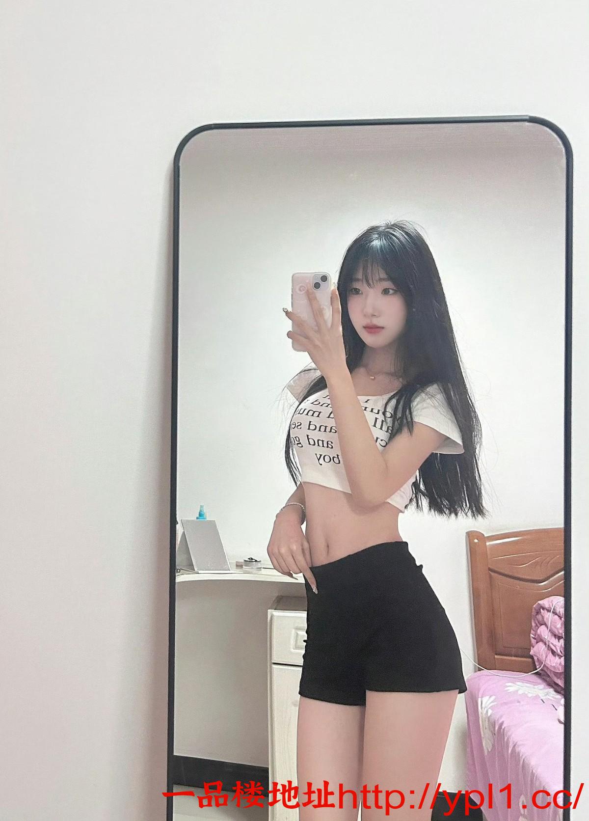 嫩穴紧致会吸包裹感很强的兼职小姐姐