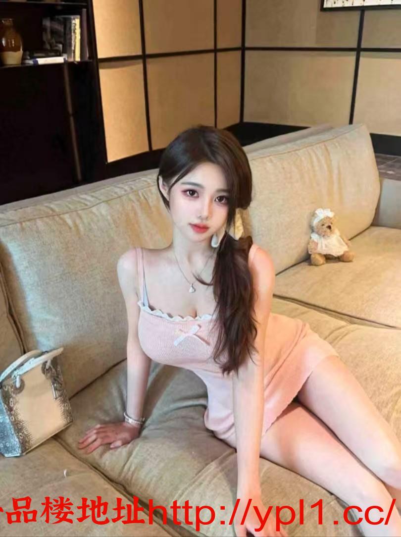 大胸美女小穴紧水多爽爆了可内射