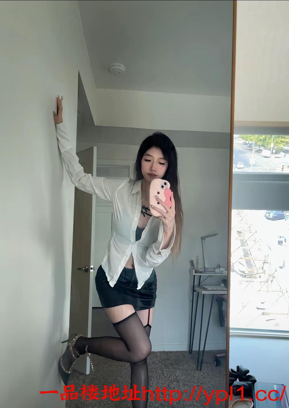龙华性感长腿骚妹瑶瑶服务很棒