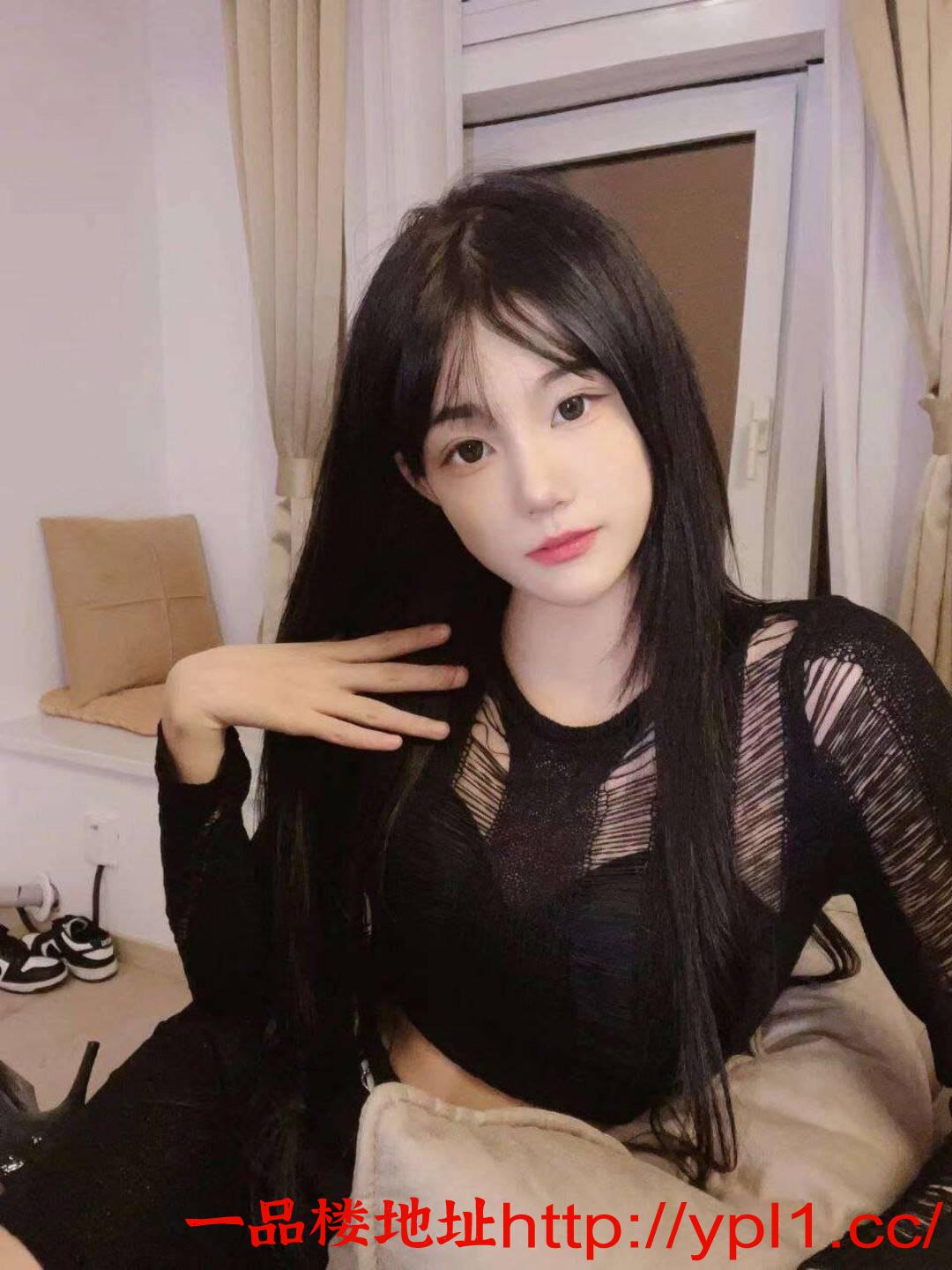 小妹妩媚多才，淫荡销魂