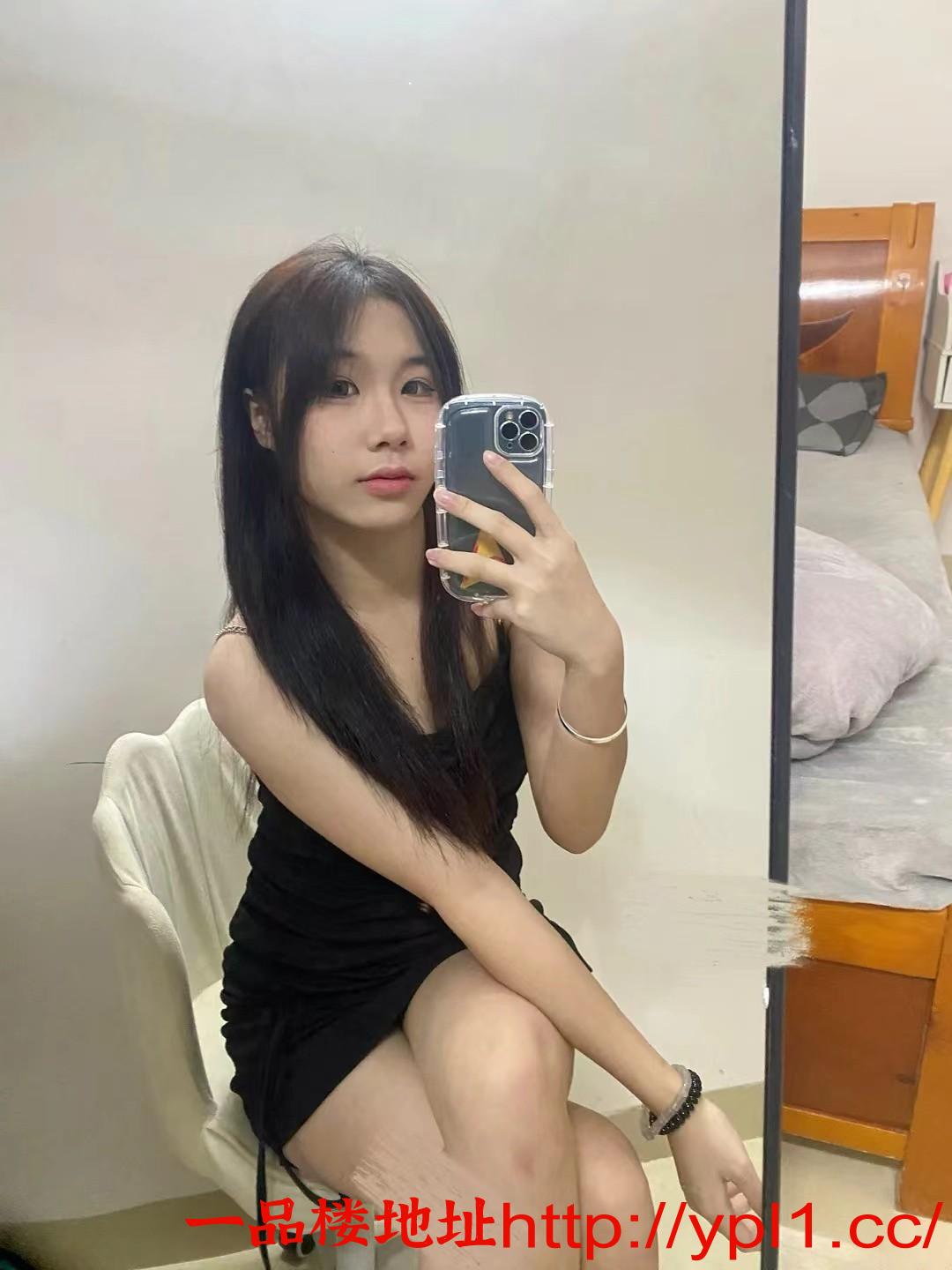 长腿肤白 翘臀后人啪啪刺激