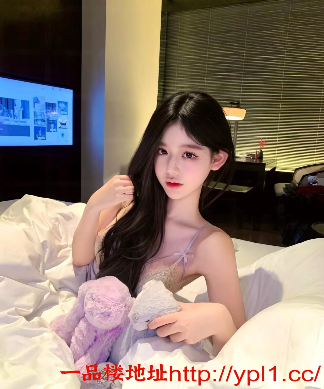 美腿美女全身粉嫩顶级蜜桃臀