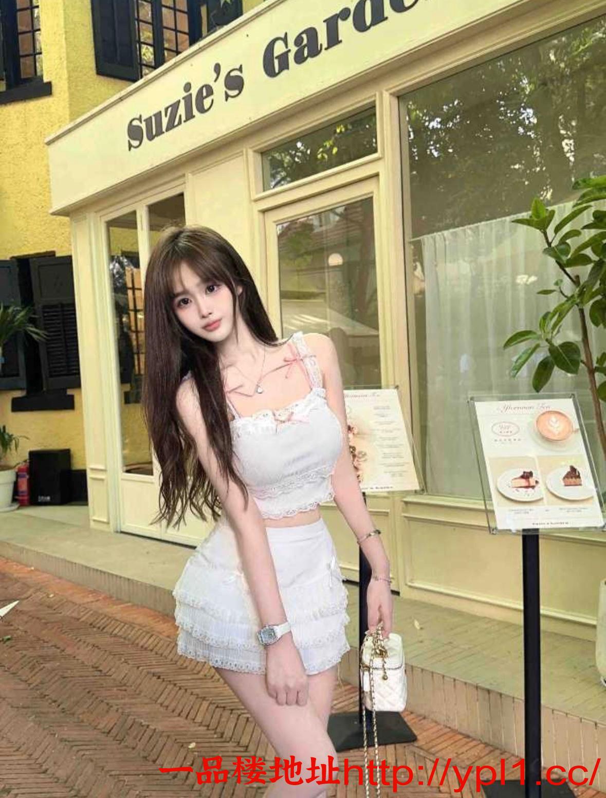 区爆操黑丝爆乳嫩模学生妹