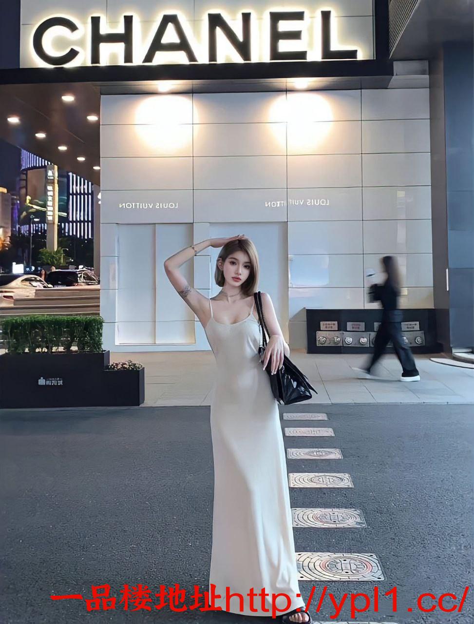 妹子非常健谈，身材还特别爆，口活一流，跳舞很有味道