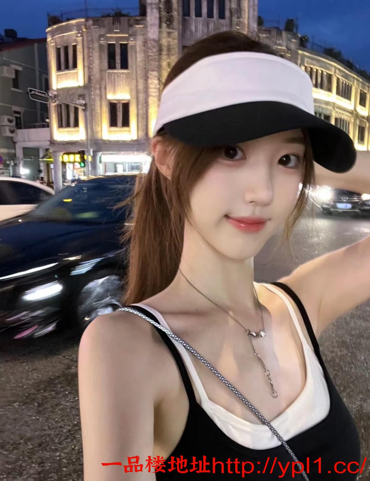 刚下海小新人逼紧乳头超粉嫩