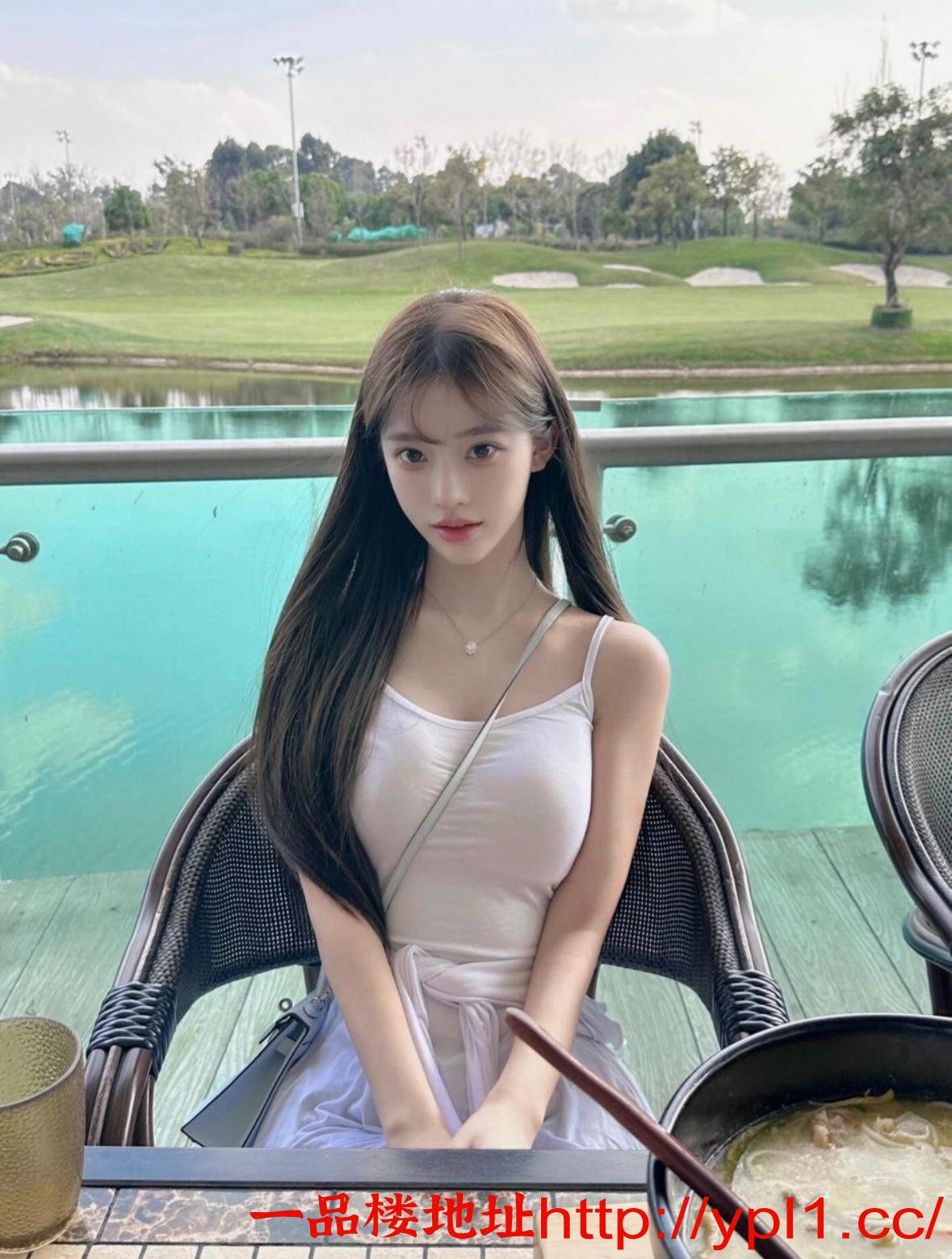 极品一字马瑜伽兼职妹妹