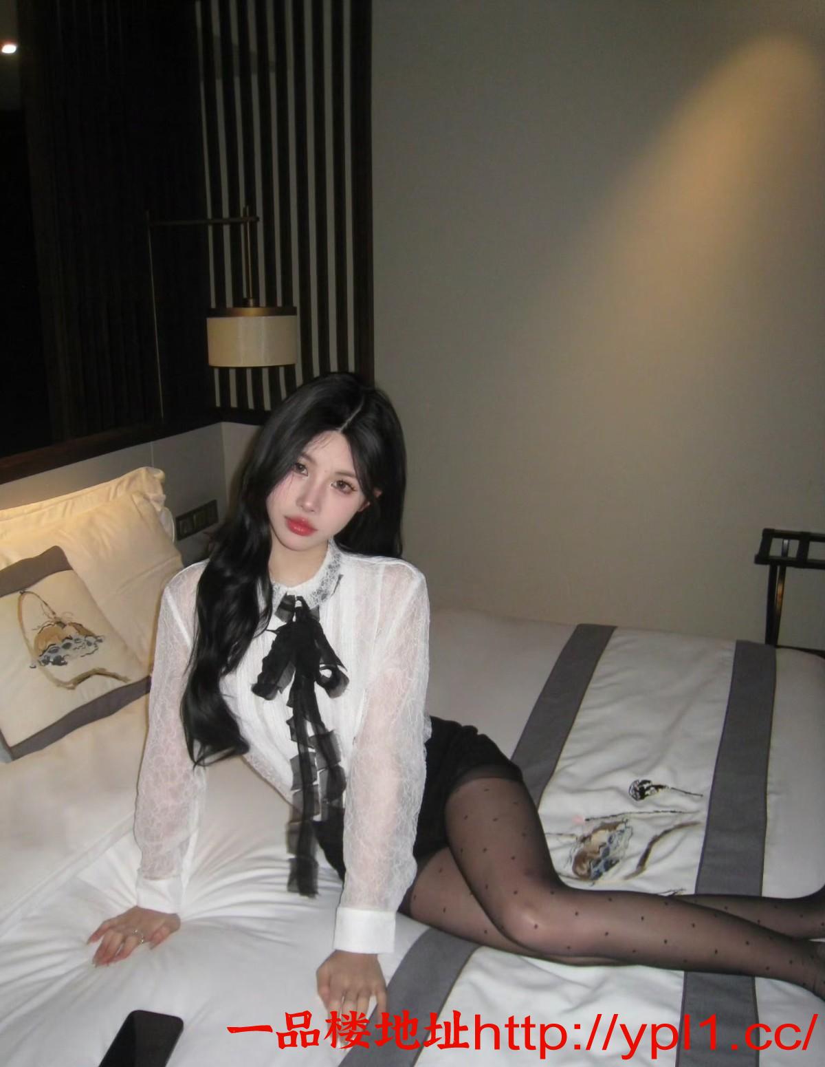 女友系黑丝长腿骚妹服务一绝