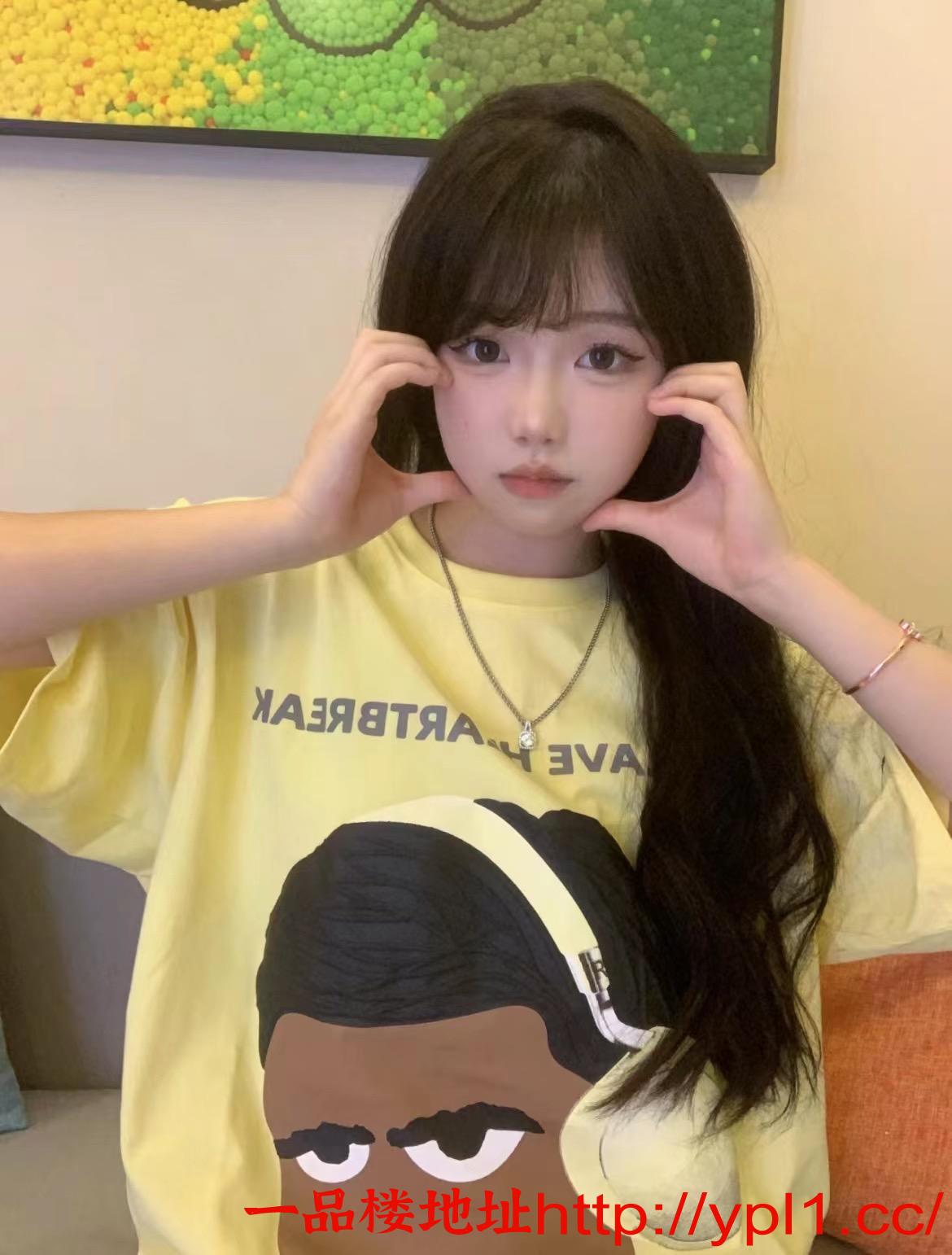 粉嫩紧凑湿润好多汁的小骚逼