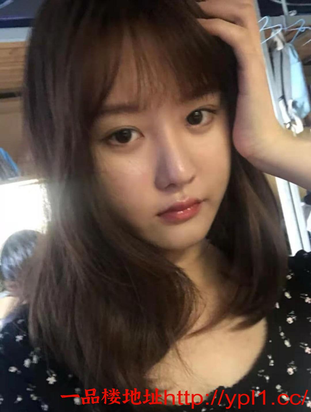 刚破处没多久在校清纯学生妹