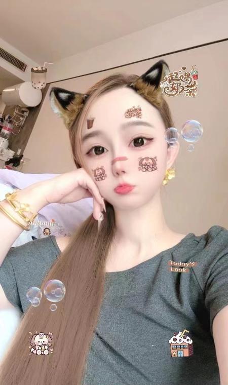 大眼可三通萌妹