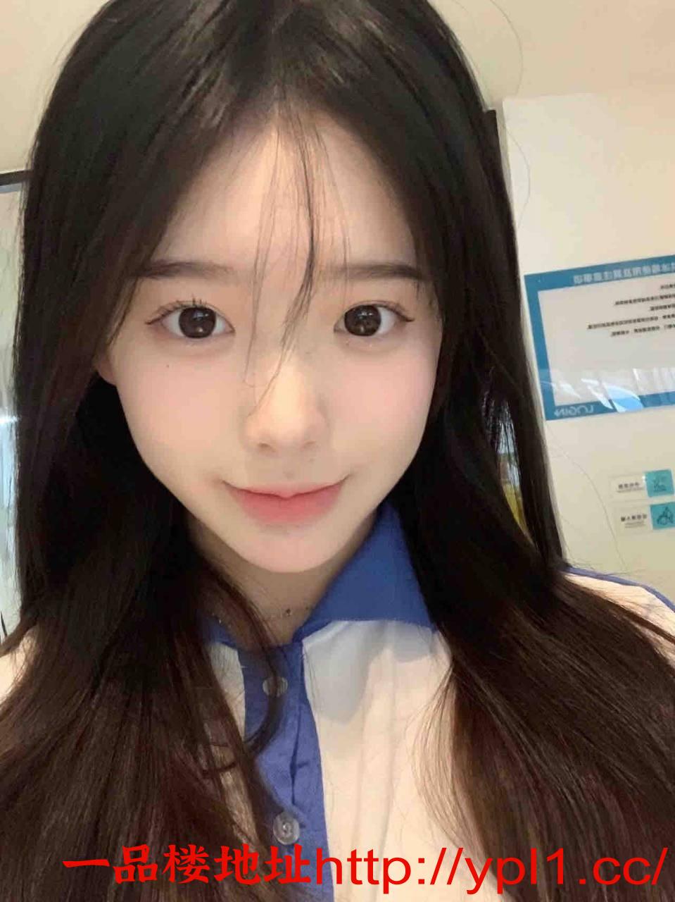 新人水多粉嫩学生妹