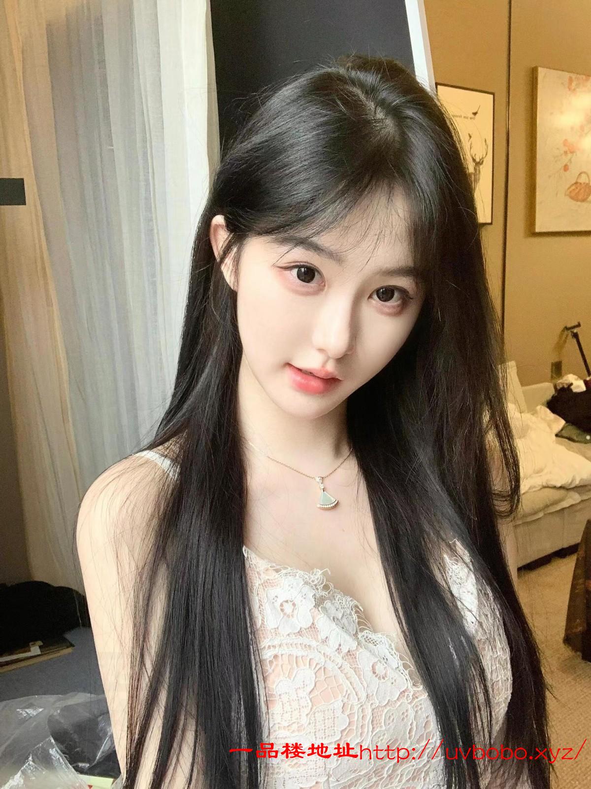 水嫩骚妹性欲强逼紧易喷潮