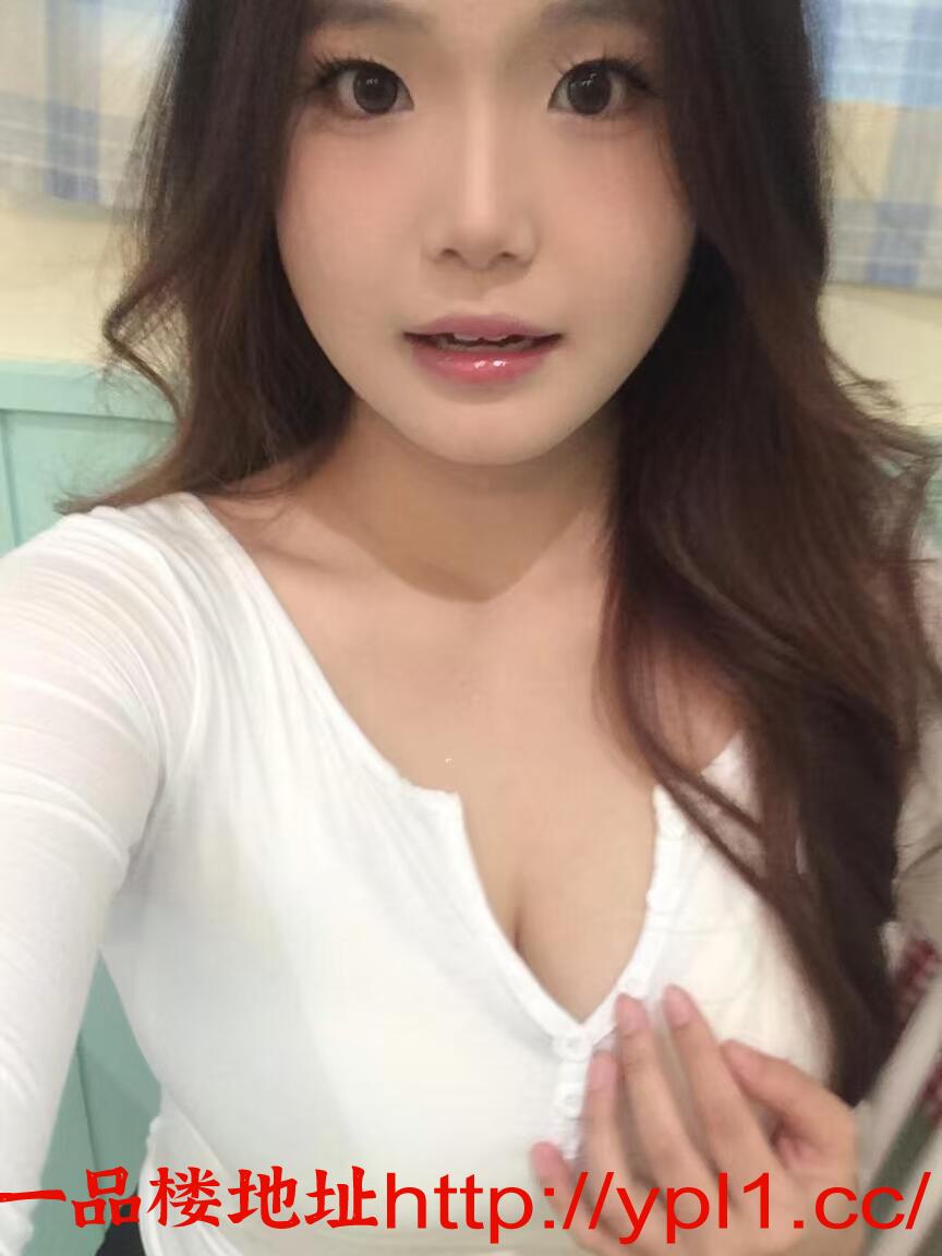 兼职邻家妹妹大奶白嫩小穴嘴巴很紧