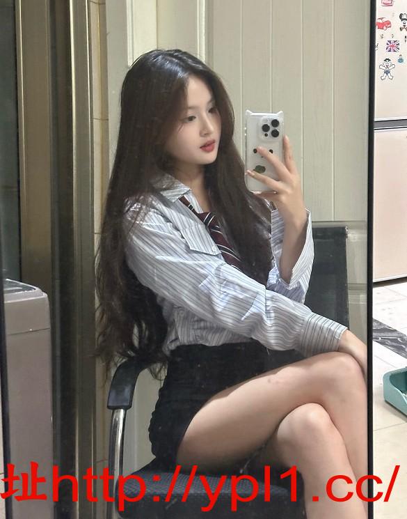 兼职情瘾少女粉嫩鲍鱼