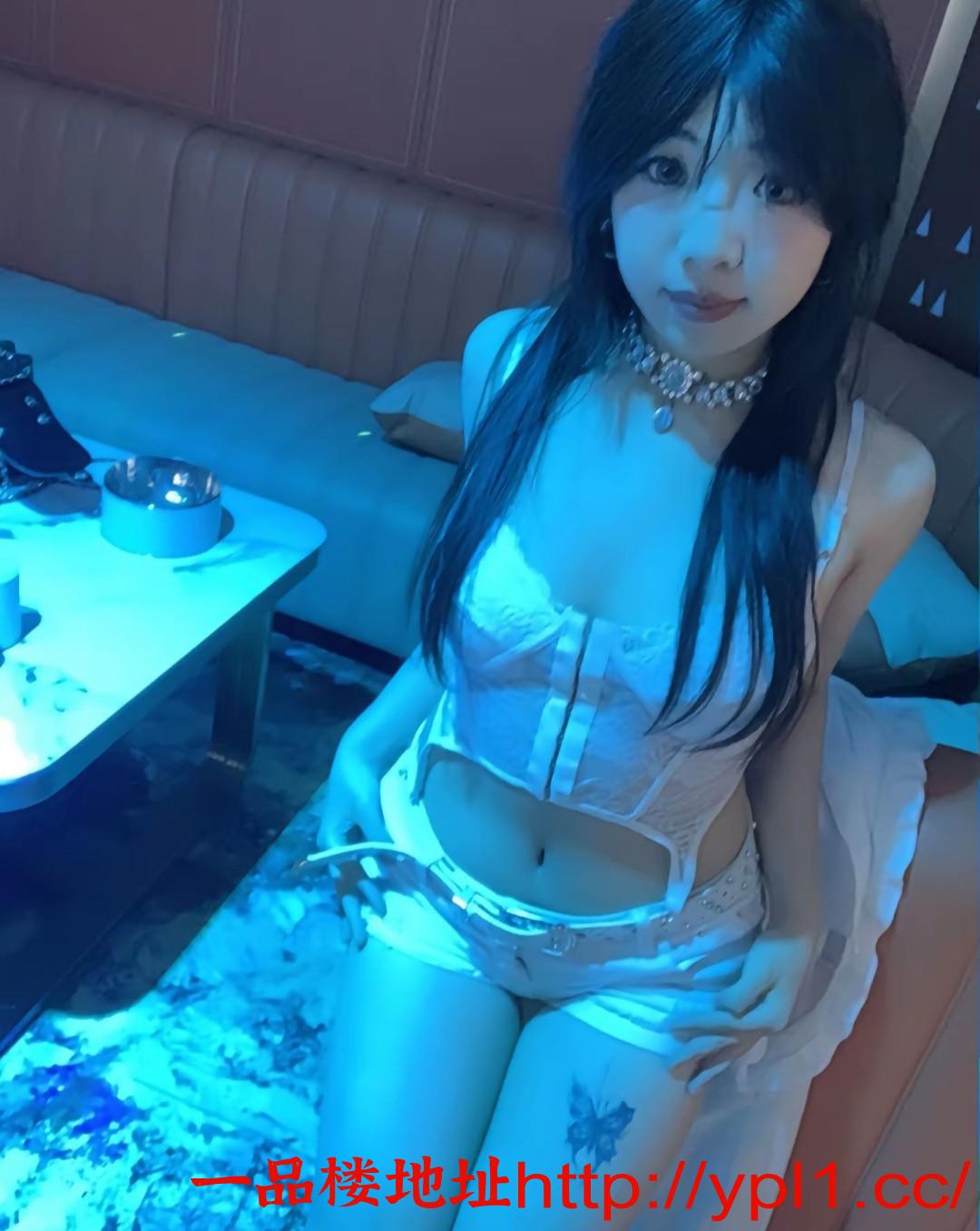 大胸ktv妹妹转行卖屁股