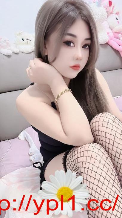 白嫩肉感水灵妞