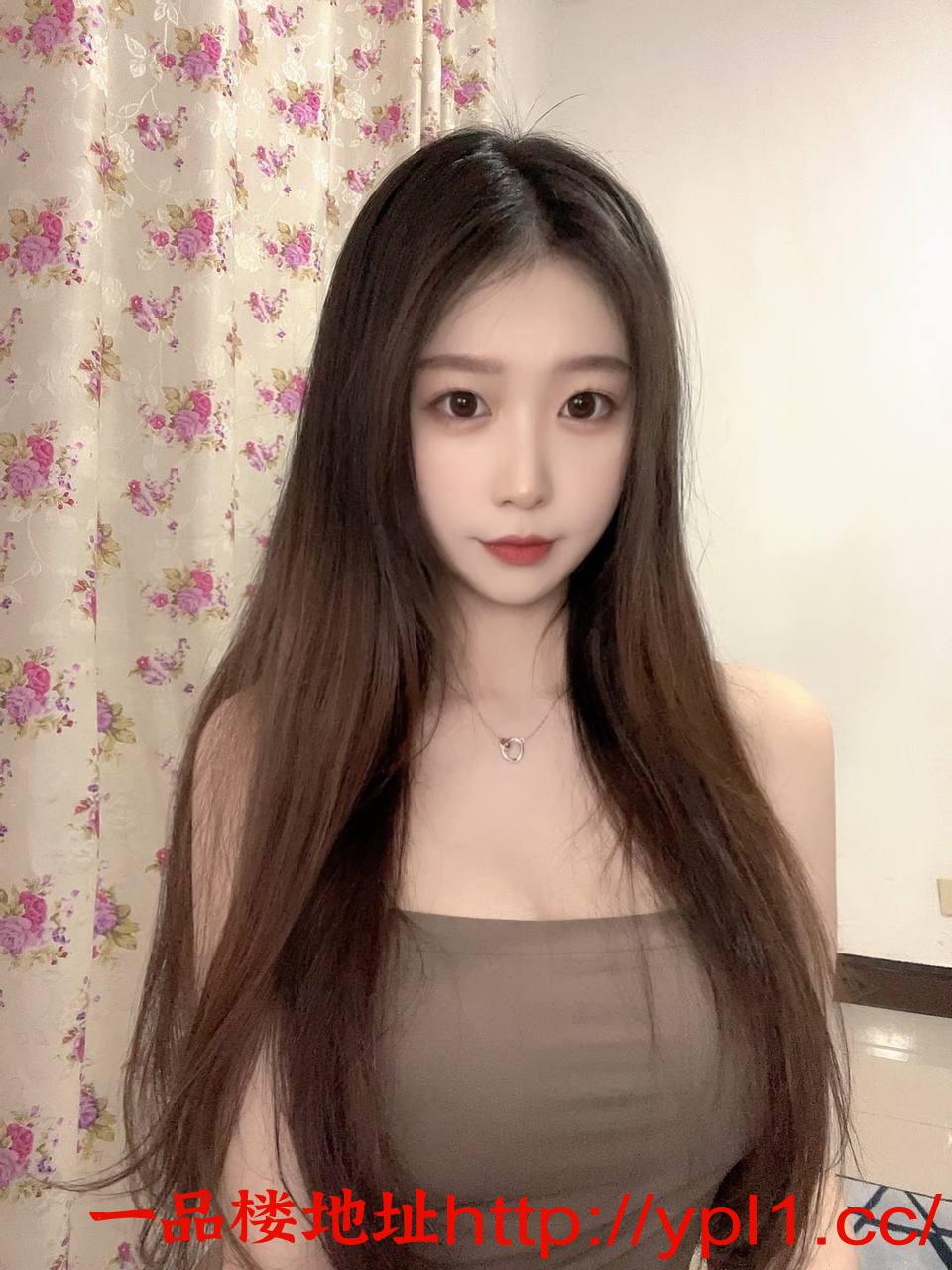 两大奶子看着诱人，敏感体质高潮喊老公