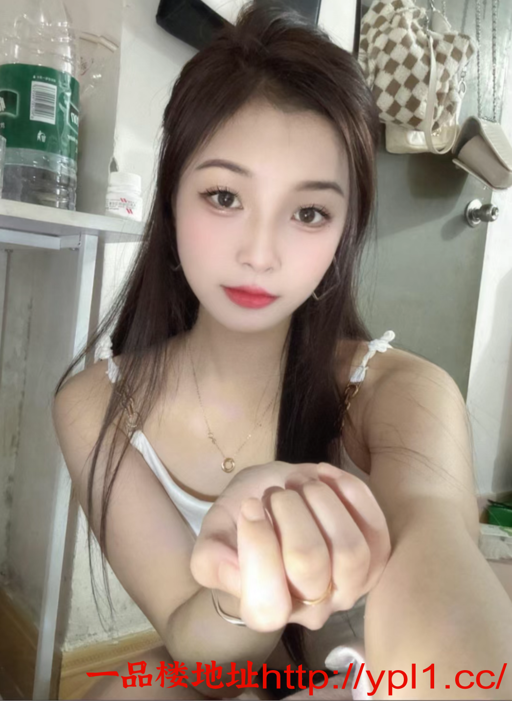 小鲍鱼听话 态度好小B很紧实最多两指宽前凸…