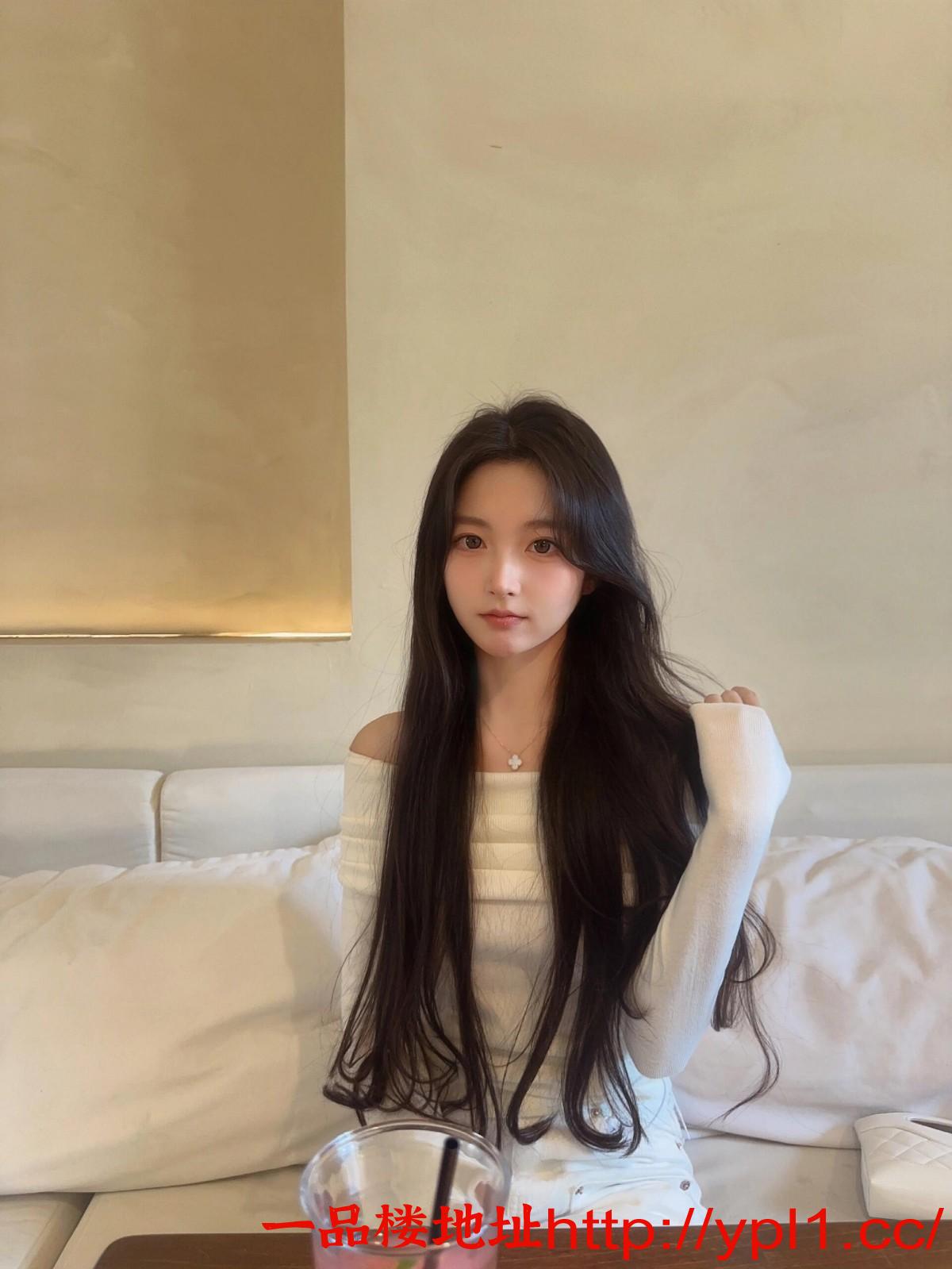 刚被调教过的粉嫩多汁鲍学生妹