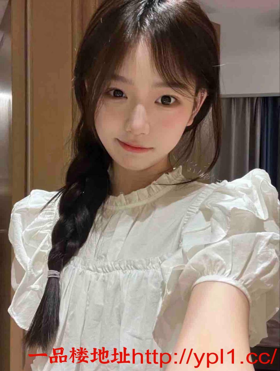 极品尤物的屄很紧很粉