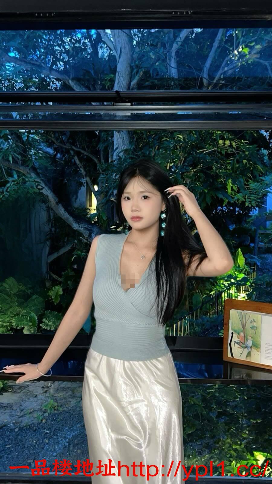 丰满翘臀御姐绝美身材