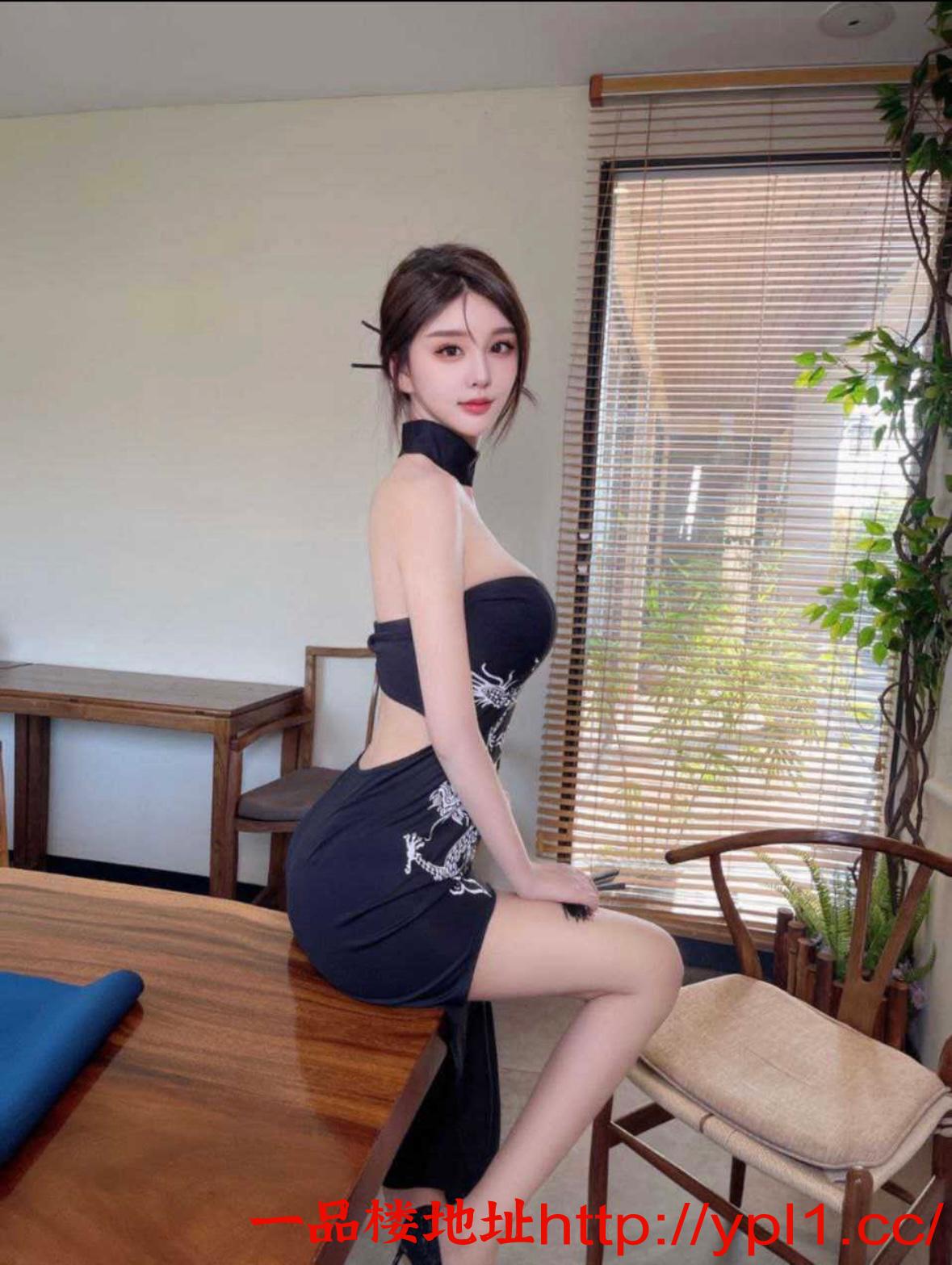 尤物性感粉嫩白虎鲍鱼妹妹