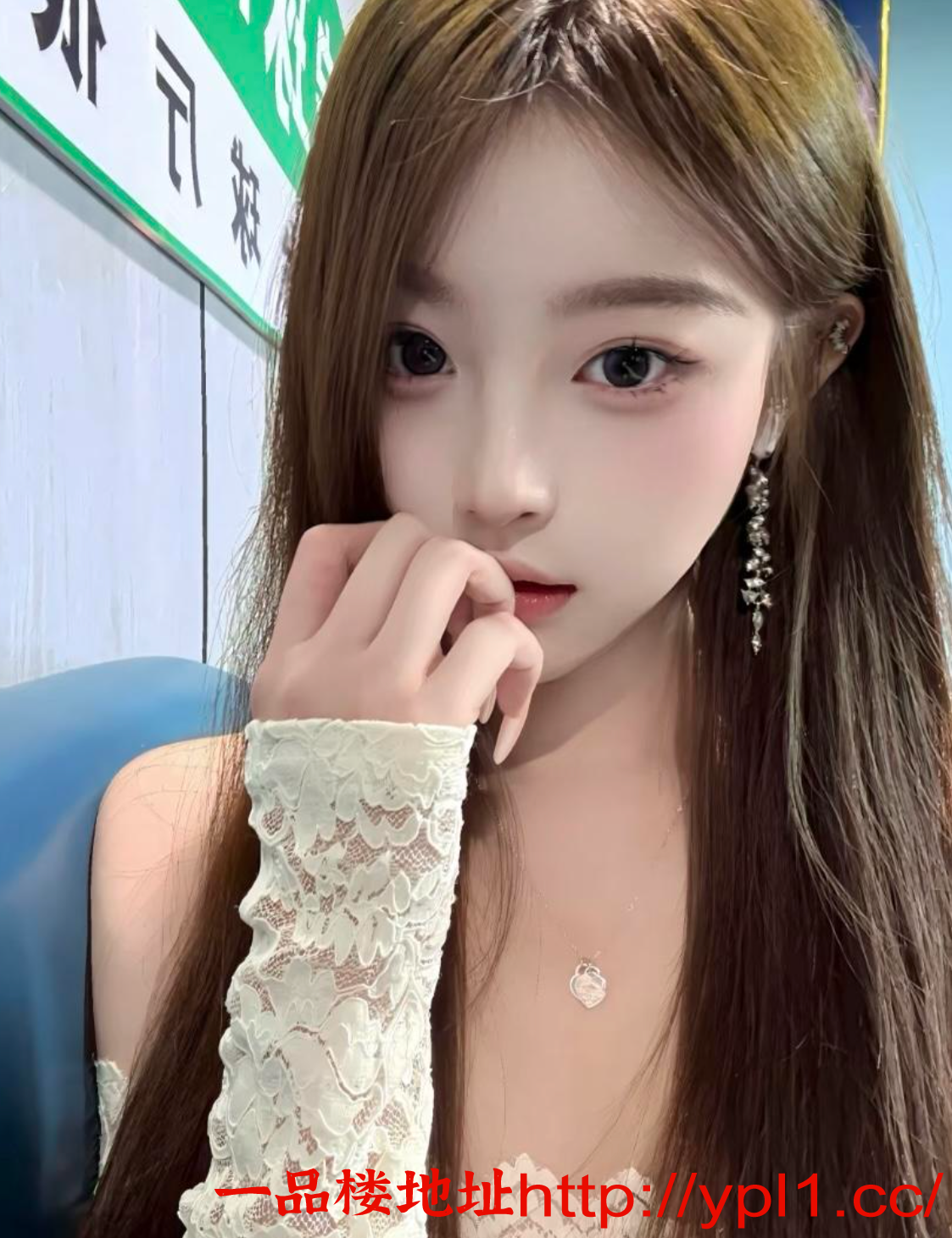 可爱小美女粉嫩多汁小鲍鱼会吸会夹