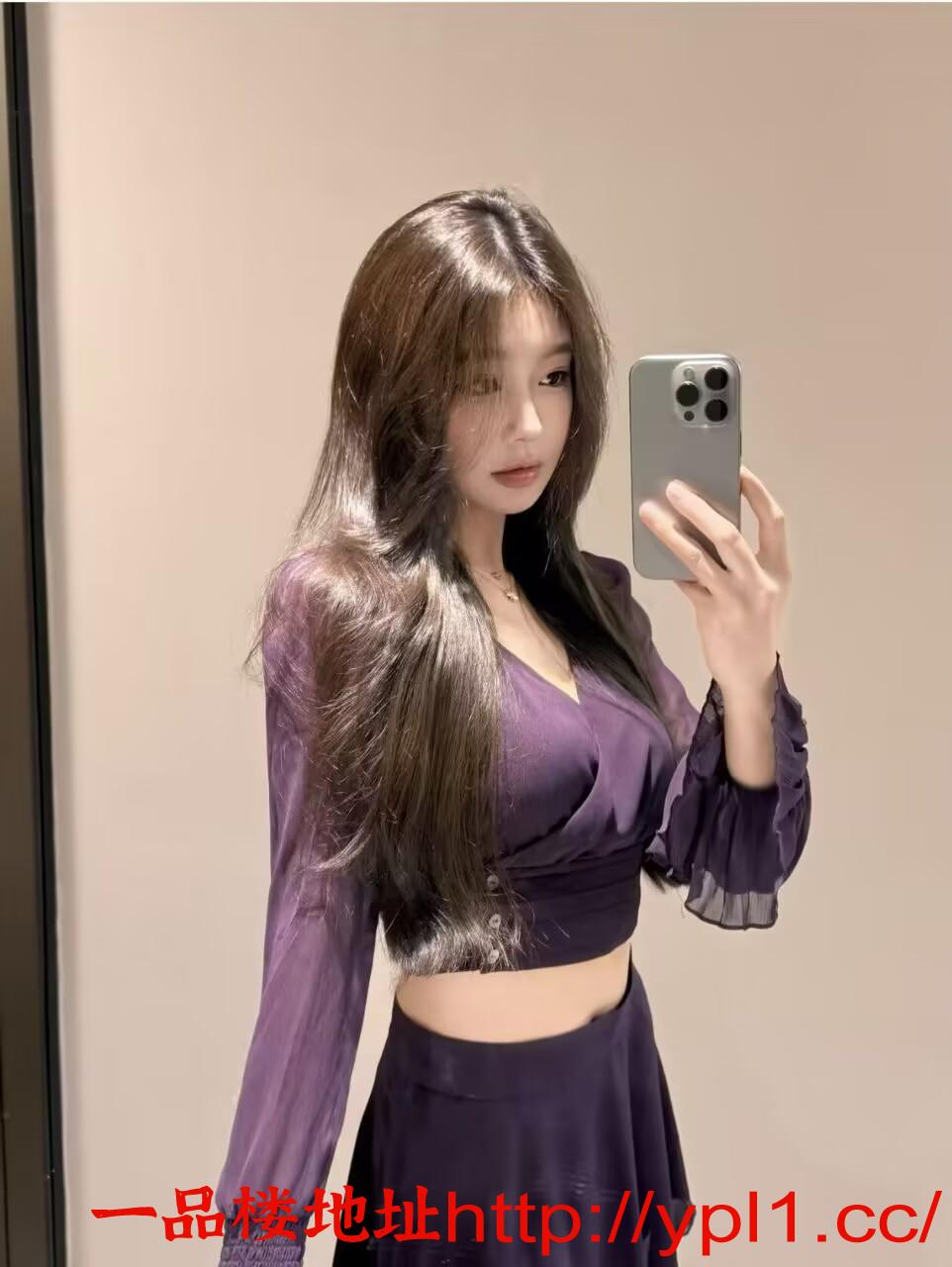 白嫩吊带小妹粉嫩奶紧凑汁水多