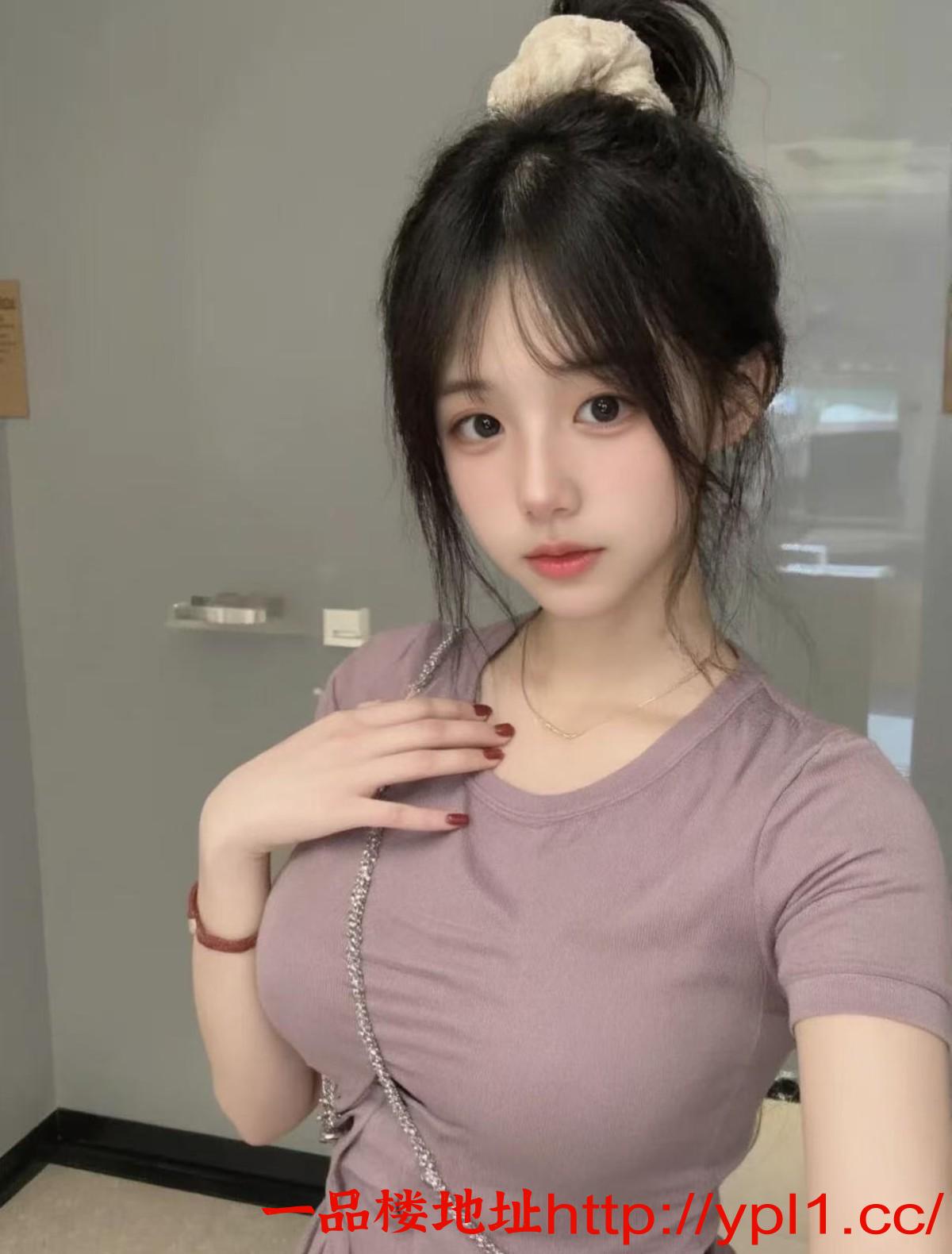 淫水多非常耐操的小骚逼