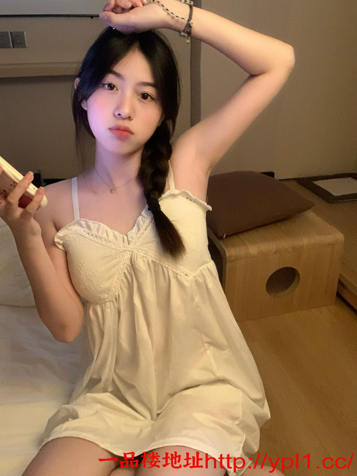 肤白丰满大胸粉嫩鲍鱼(可外出)