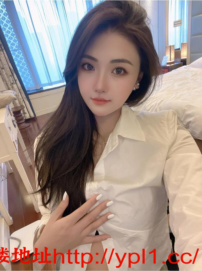 服务系的小骚货