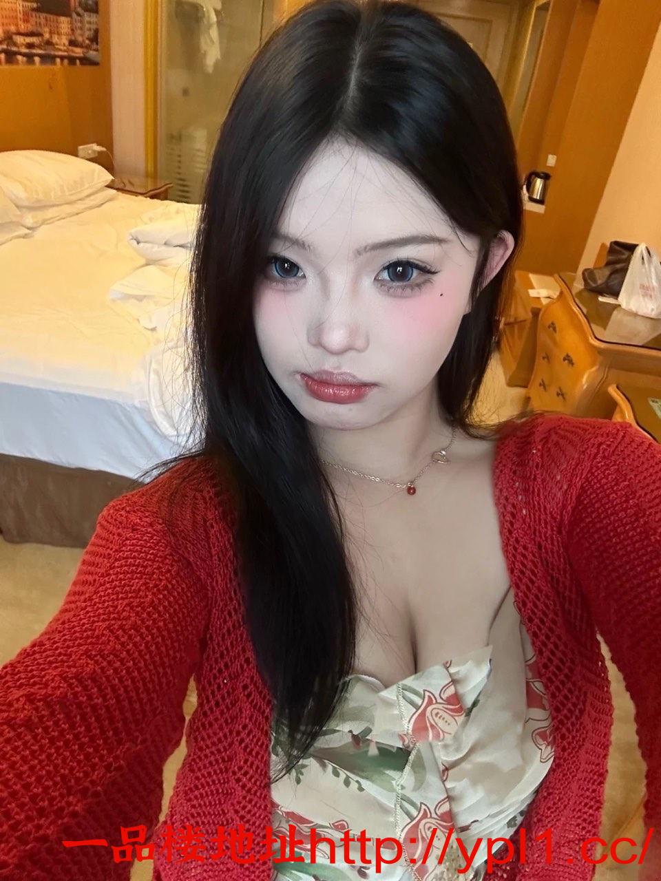 丰满妹妹逼粉皮嫩