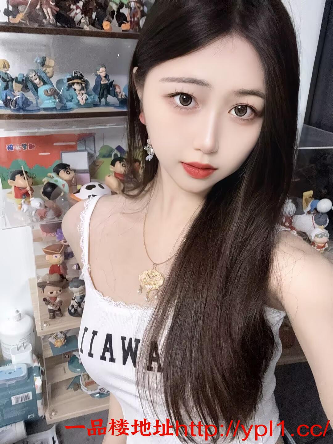 三点粉嫩鲍鱼多汁口活一流嫩妹