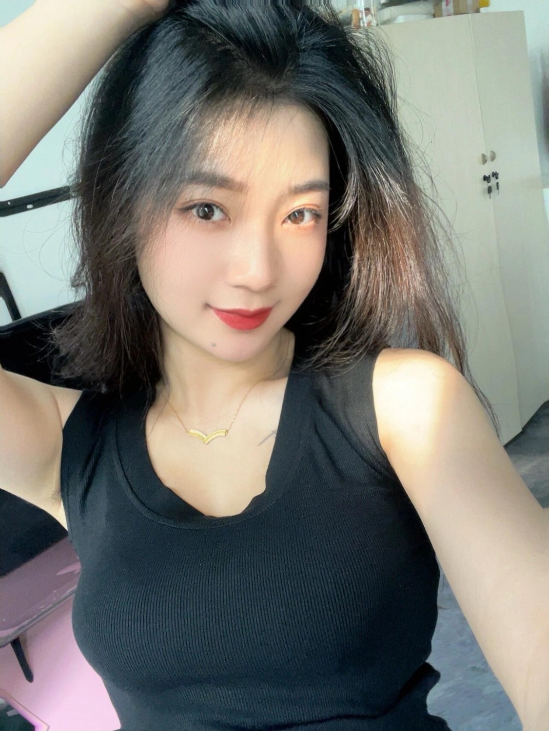 滨江白皙粉嫩妹子