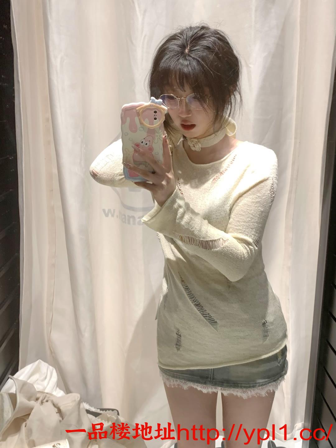 21岁闷骚三通无套妹妹可吃精可吃脚