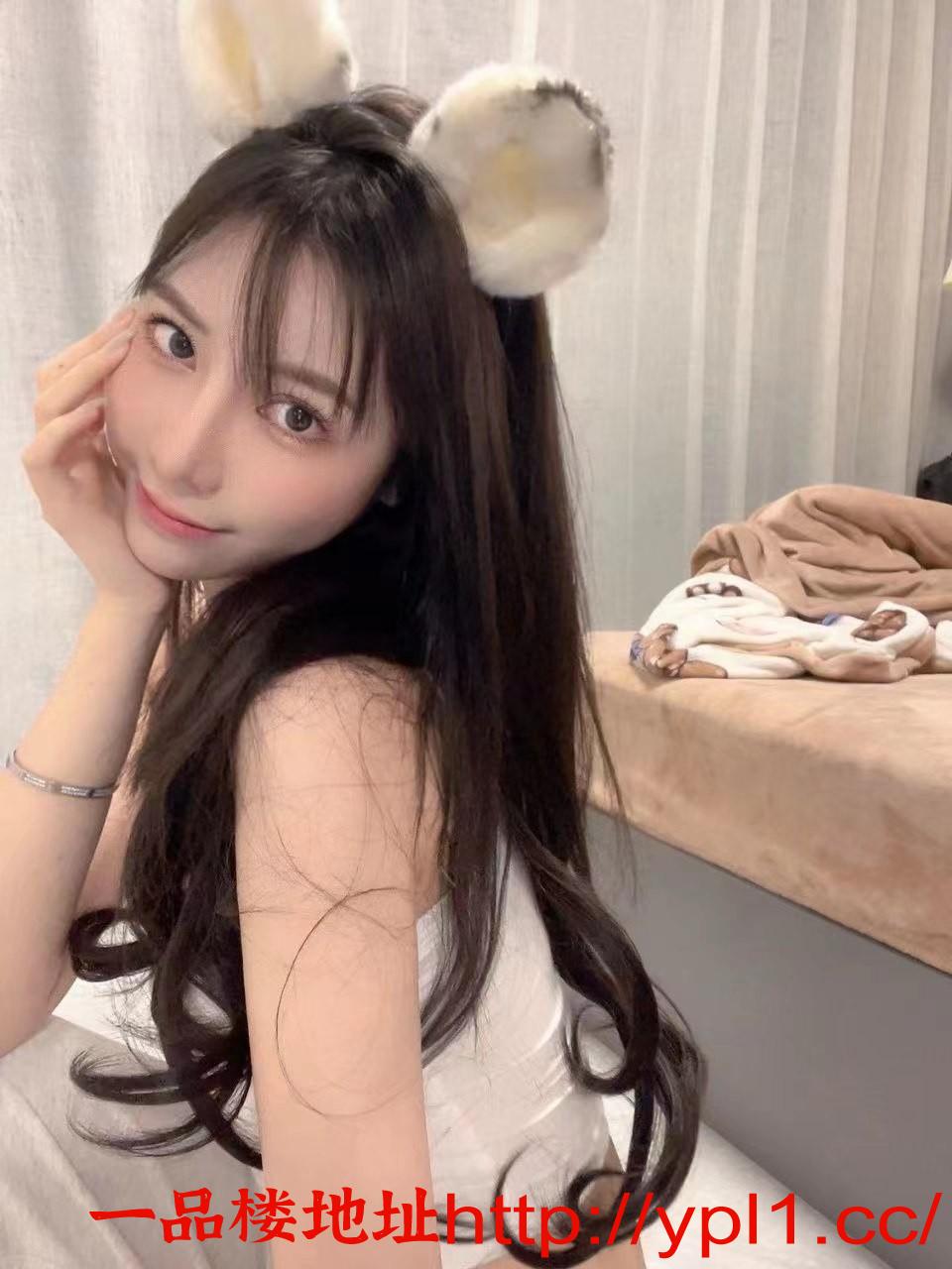 高颜值骚逼脸挨操货