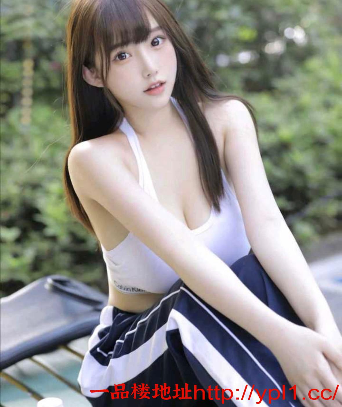 分享实战骚妹子，推荐后入爽翻天