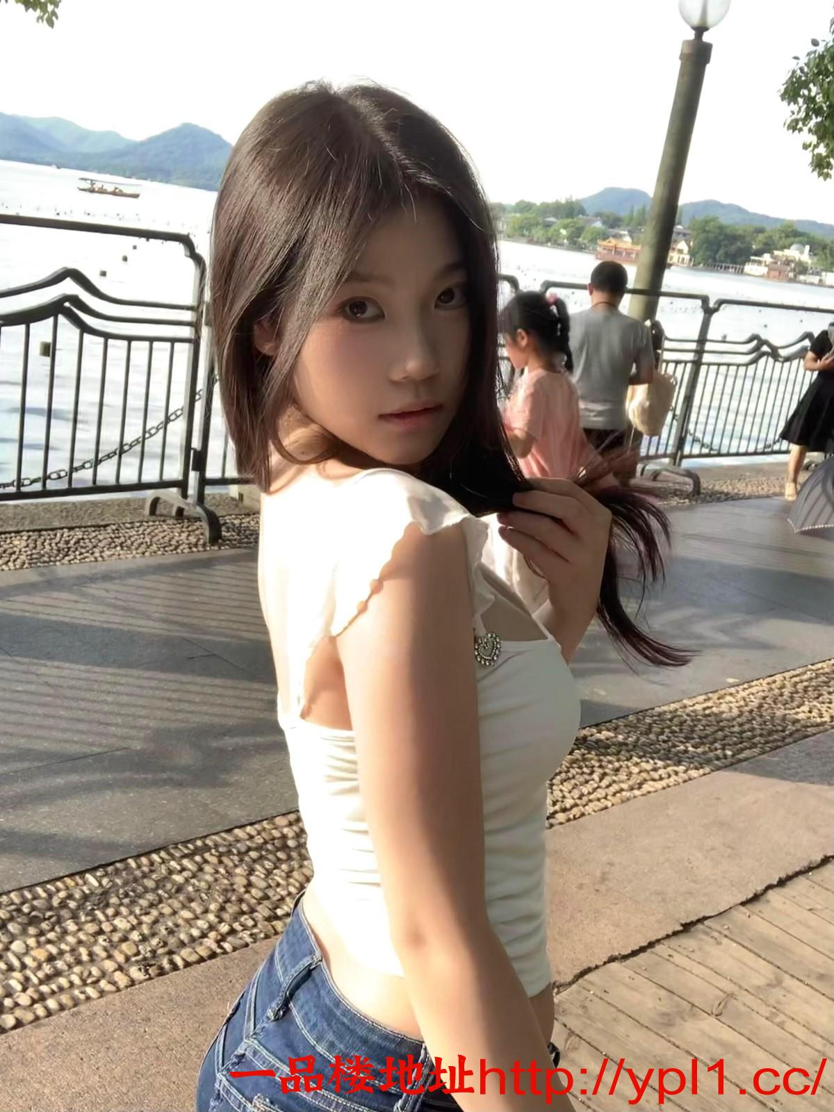 市大学毕业的妹子听话任调教