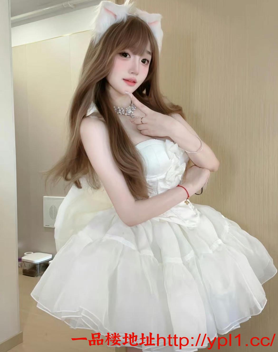 性感极品水嫩妹妹服务不错口活很爽很刺激