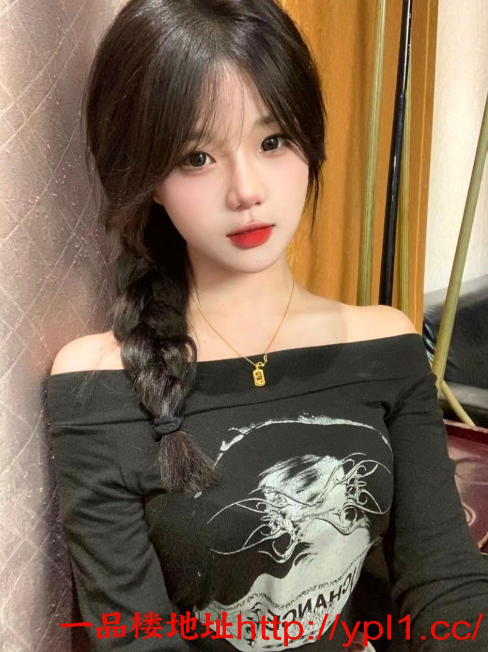 鲍鱼粉嫩颜值无可挑剔会吹，口爆技术一流