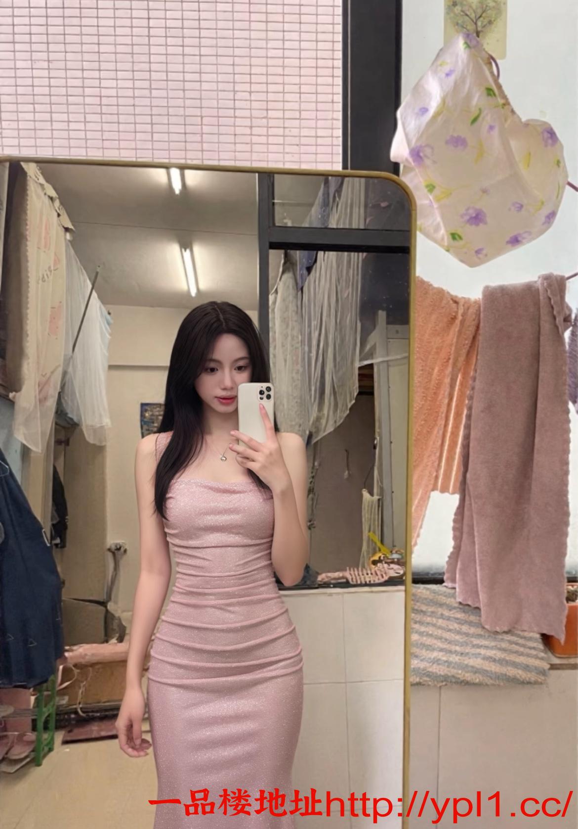 甜美系女孩逼逼很粉 口得好深