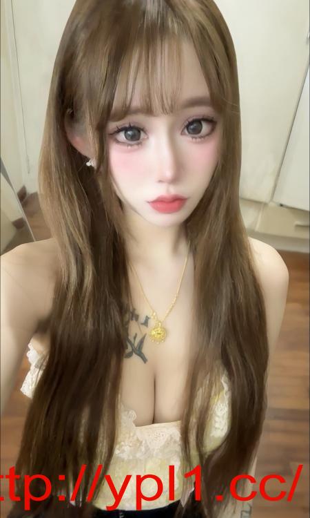 区+性感大奶粉嫩学生妹