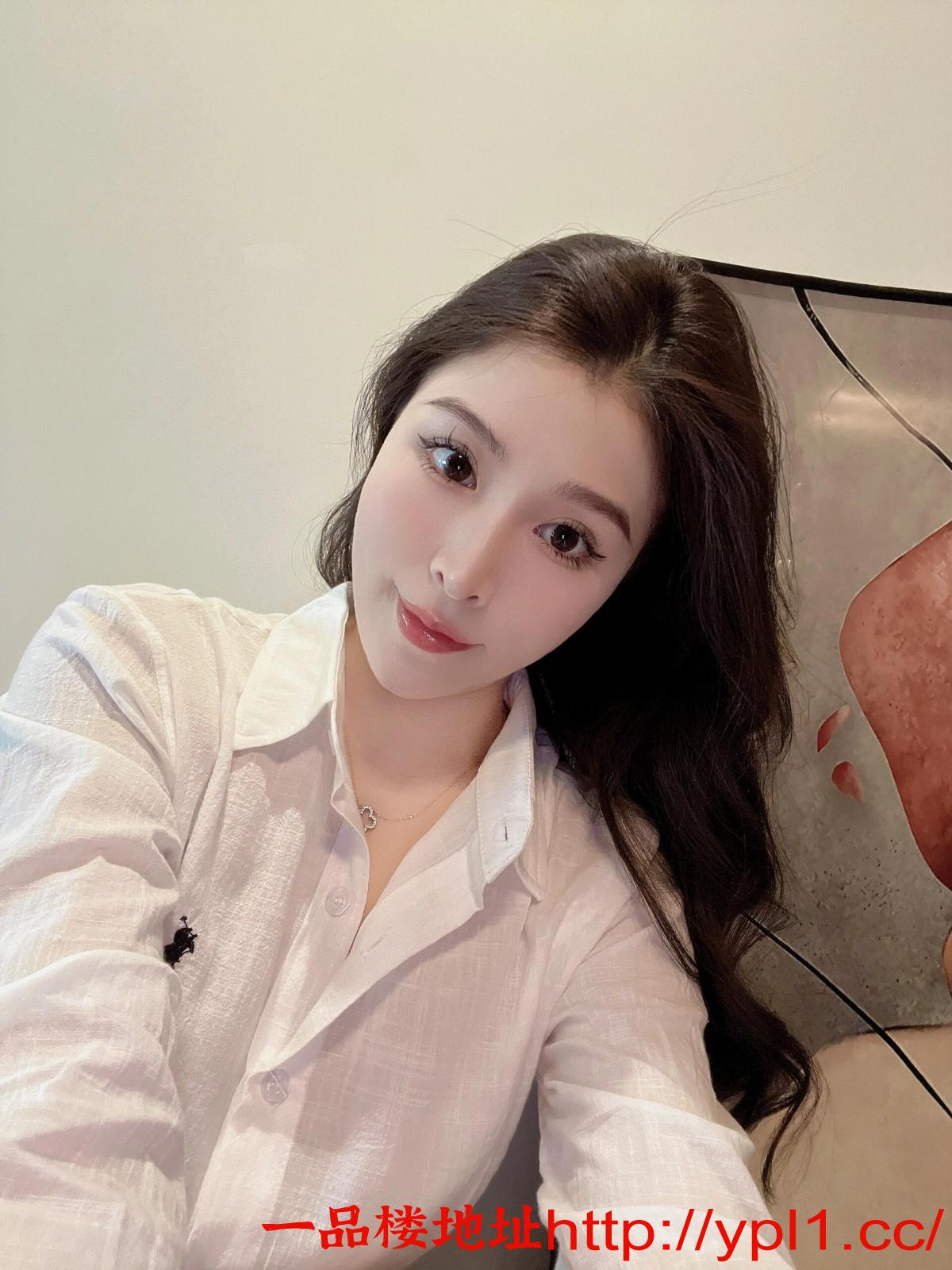 清纯御妹妹，制服很骚，服务也很主动可上门有地方