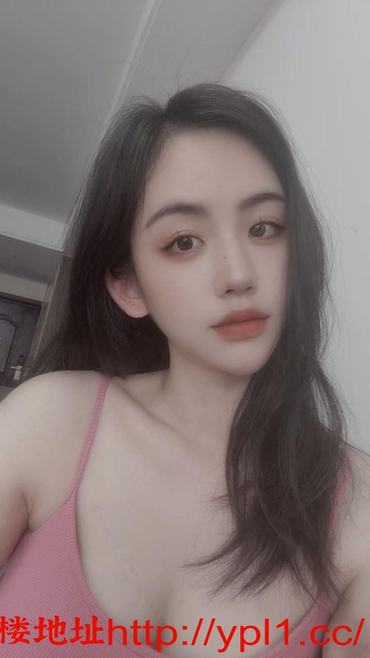 风骚大胸粉嫩鲍鱼多水妹妹